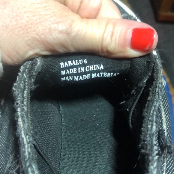 Black distressed Babalu Corkys - Picture 8 of 9